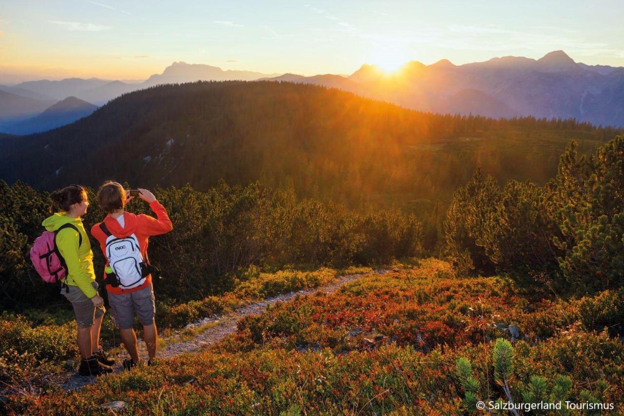 Hideaway Dachstein West By Alps Resorts Sankt Martin am Tennengebirge Bagian luar foto